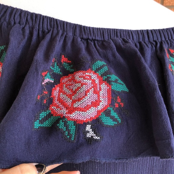 SOLD Umgee Embroidered Off the Shoulder Top - Picture 3 of 7